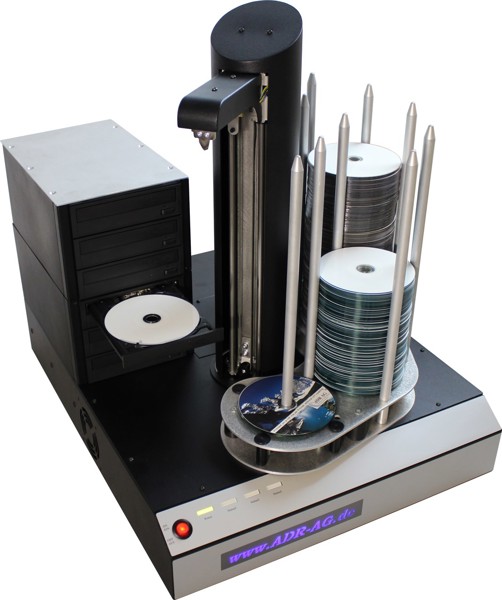 Picture of Cyclone 7 CD / DVD copying robot PC connected