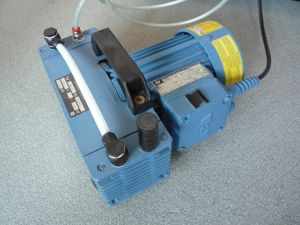 Pilt Vacuum pump for CD-/DVD-Sleever