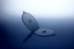 CD Shell mini tok fűzőlyukakkal képe