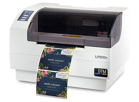 Sistema che stampa etichette e cartellini a colori LX600e